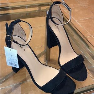 NEW Merona Heels